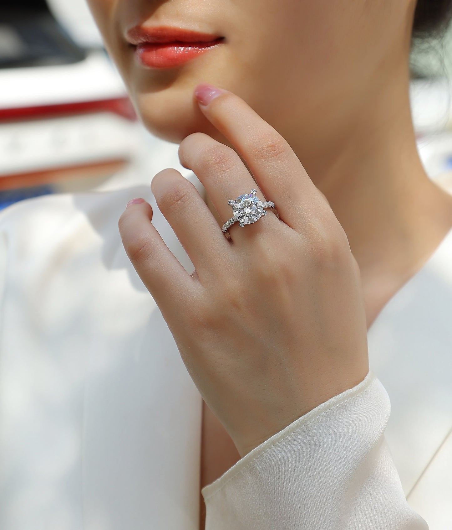 Radiant - A Fashionable And Luxurious Jewelry Piece Set With 5-carat Moissanite S925 Sterling Silver And Platinum-plated Diamond